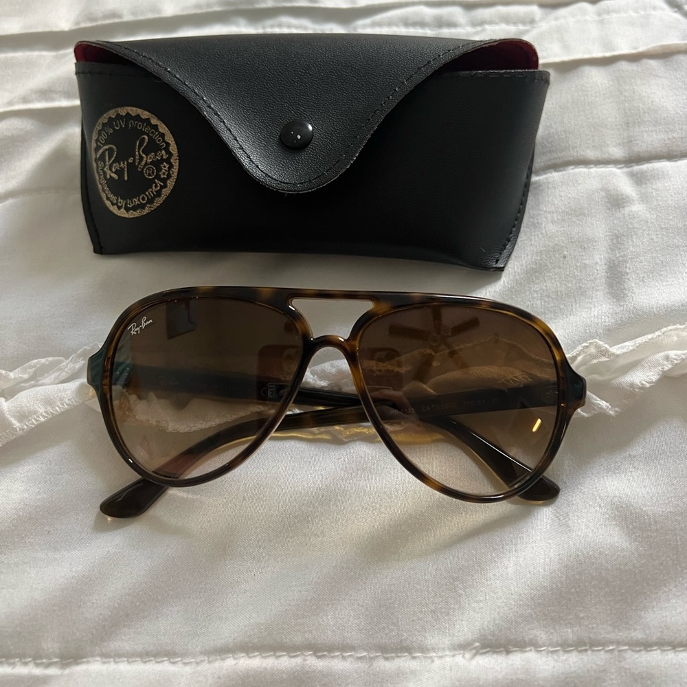 Womens Raybans Sunglasses Cats 5000